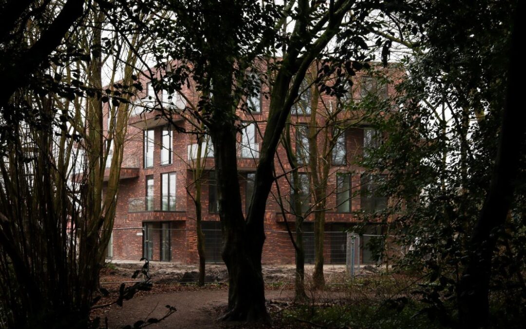 DELIVERY DE MONTPENSIER NEAR